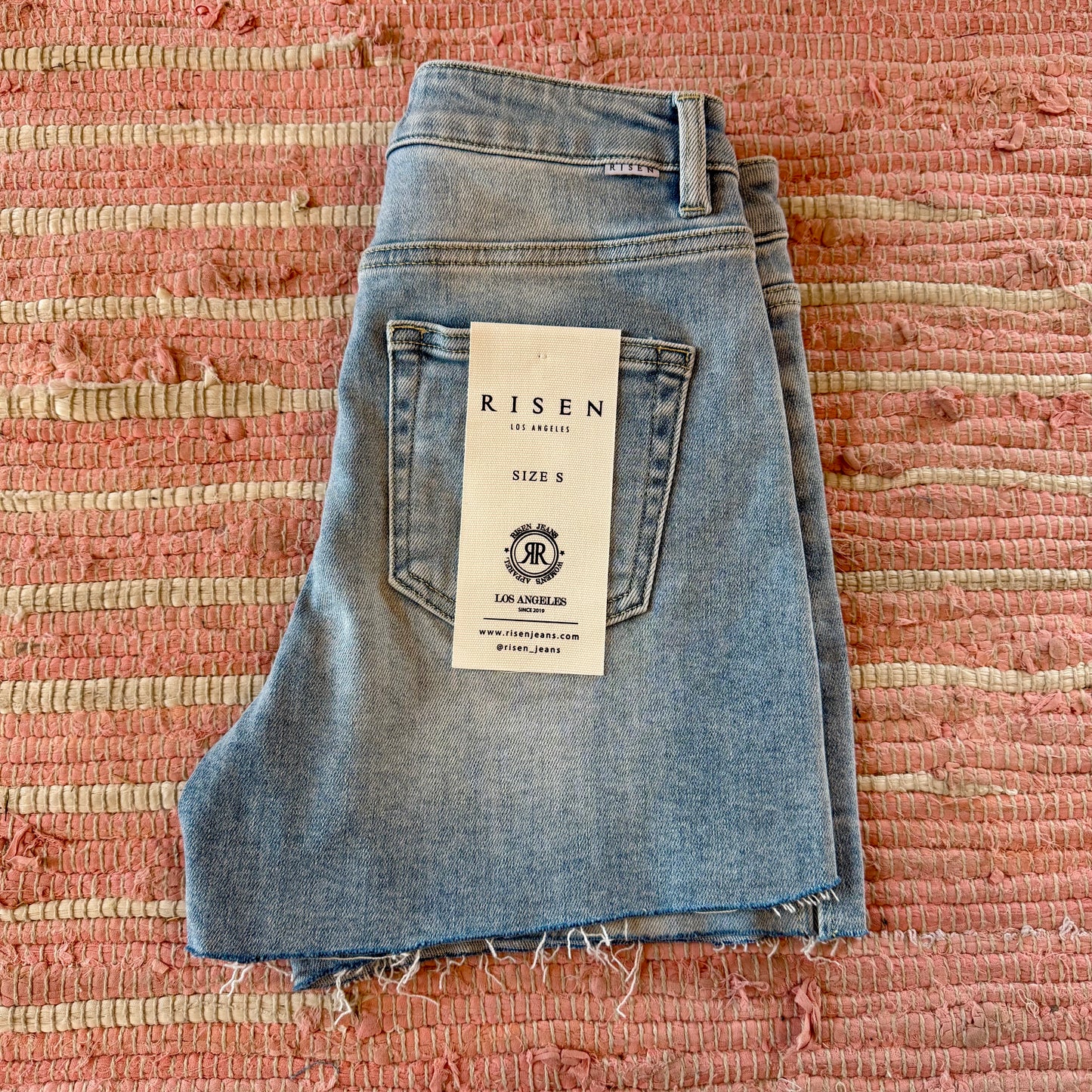 Shorts, The Mia