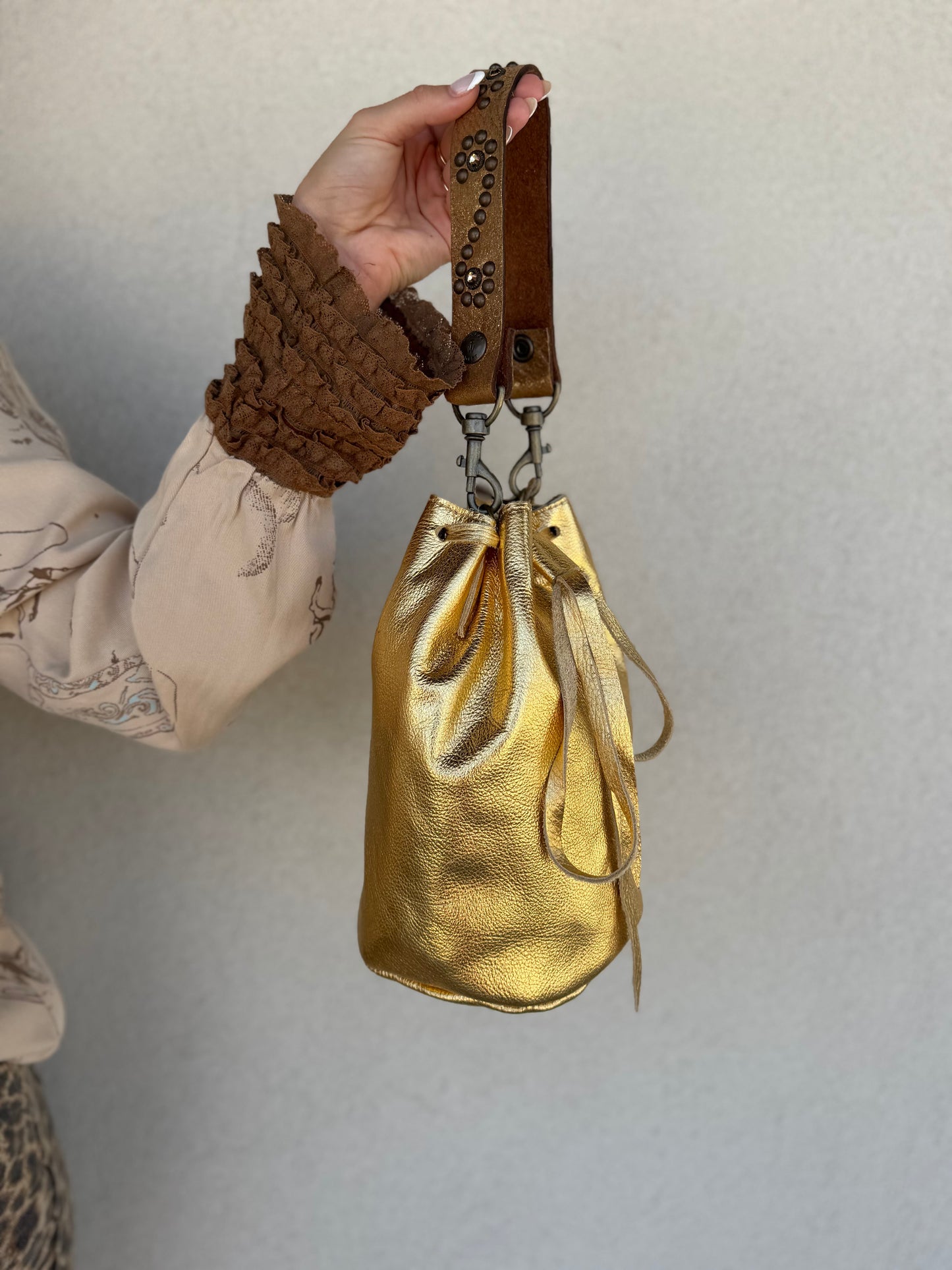 Regular Size Shiny Gold Bucket