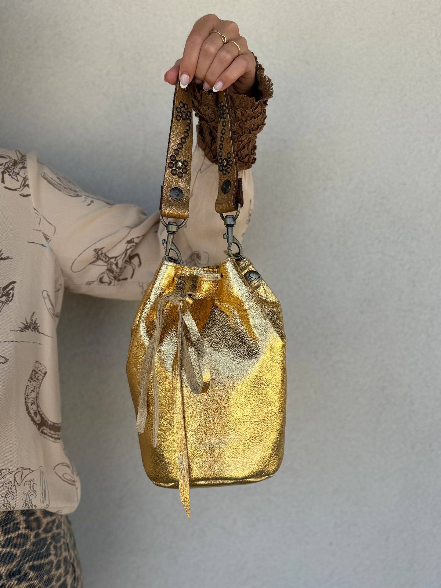 Regular Size Shiny Gold Bucket