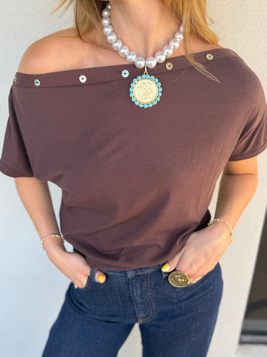 The Maylee off the Shoulder tee
