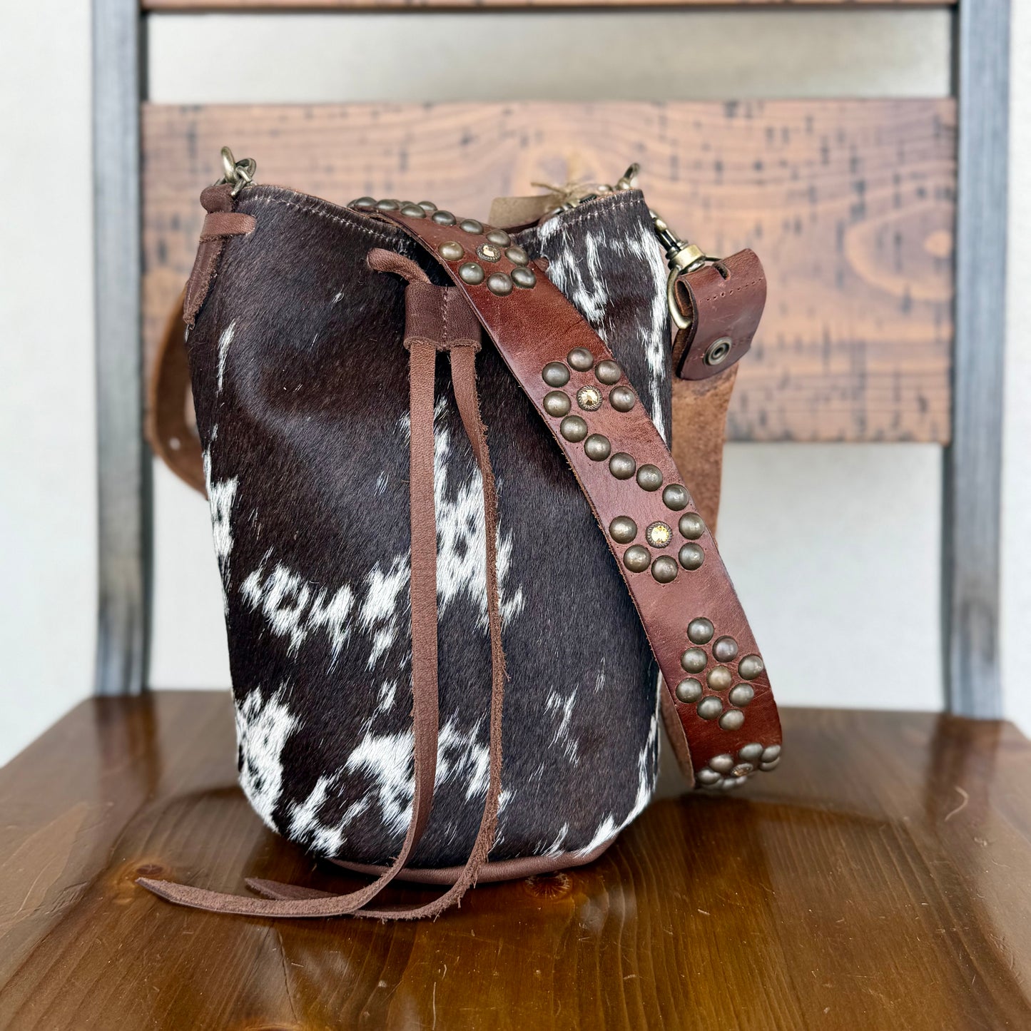 Two Bar West, Large Drawstring Full Hair on Hide
