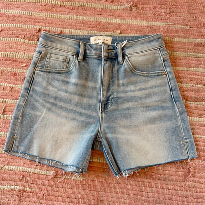 Shorts, The Mia